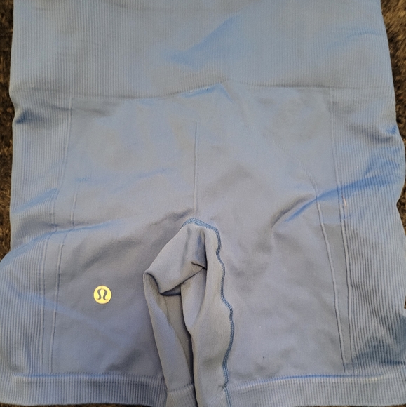Lululemon sculpt shorts - Picture 1 of 4